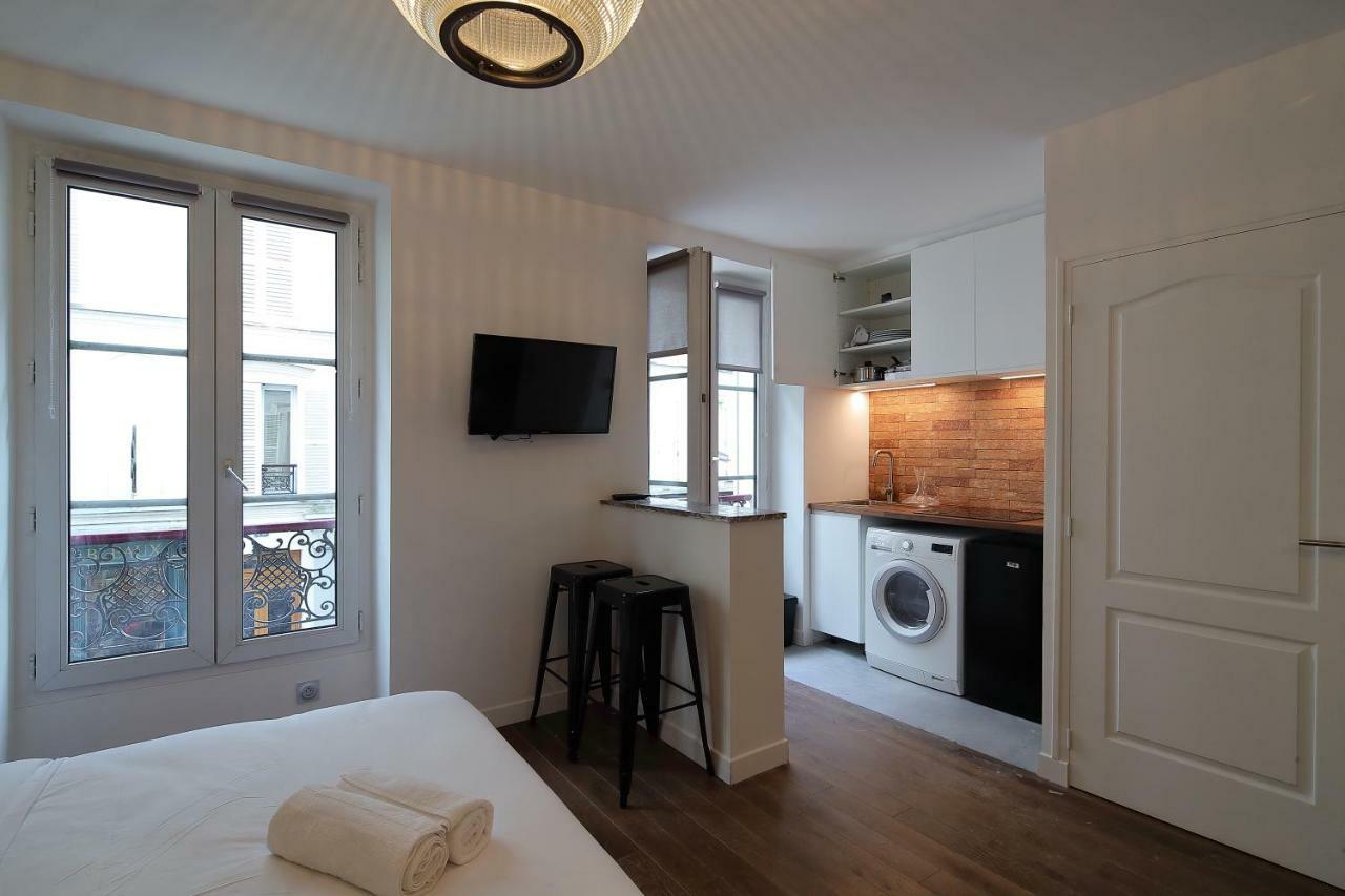 Studio De Charme Proche Tour Eiffel Et Rue Cler Apartamento Paris Exterior foto